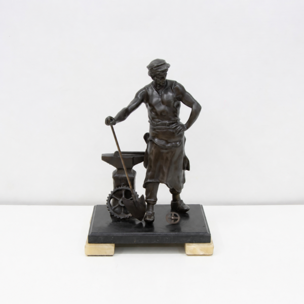 ESCULTURA REPRESENTANDO FERREIRO - CÓD.306